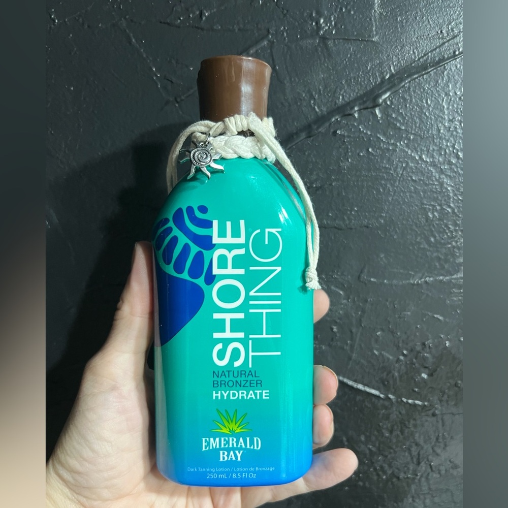 Emerald Bay Shore Thing Natural Tanning Lotion 8.5 oz Hemp Bracelet Beach Pool
